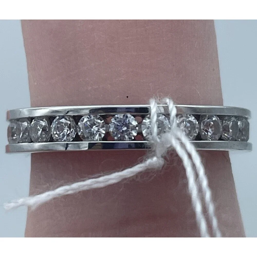 925 Sterling Silver CZ Eternity Band Ring Size 7 Made in Vietnam